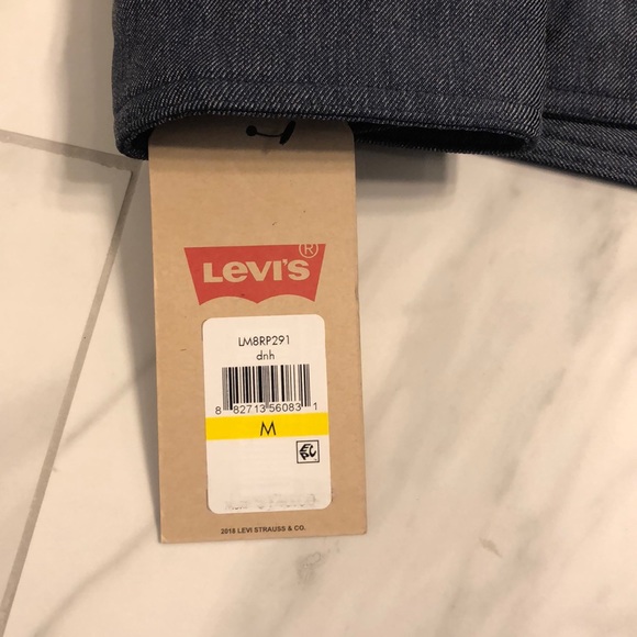 Men’s Levi’s Jacket - Picture 8 of 9